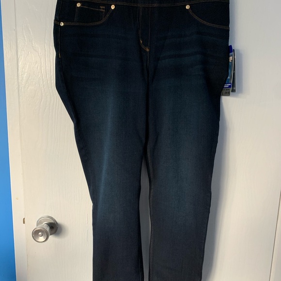 New Nygard Luxe Denim Skinny - Picture 2 of 6